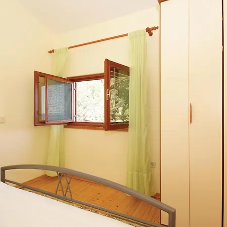 Apartment Karbuni Bb II *