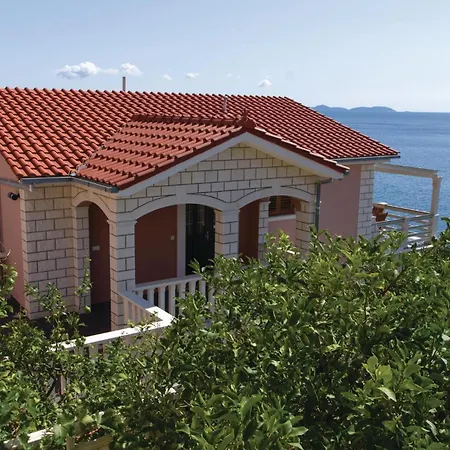 Apartment Karbuni Bb II Apartman