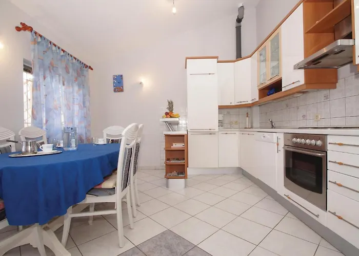 Karbuni Bb Ii * Blato (Korcula)