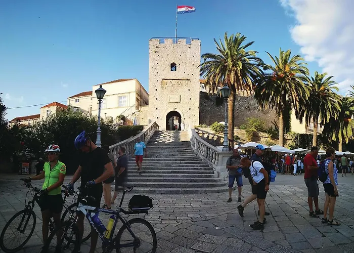 Karbuni Bb Ii Appartamento Blato (Korcula)