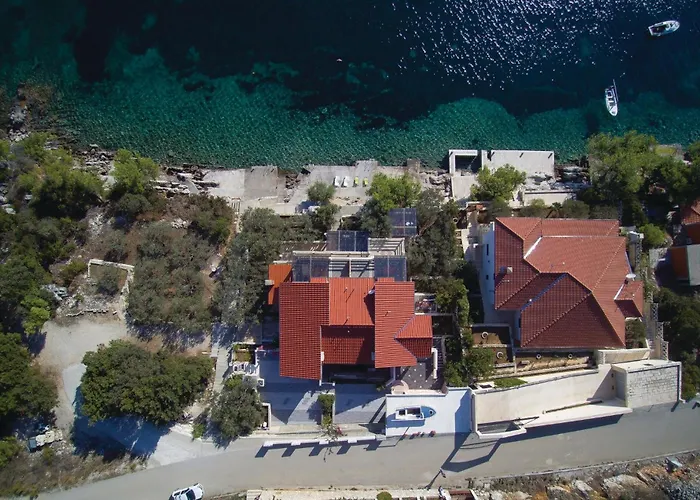 Karbuni Bb Ii * Blato (Korcula)