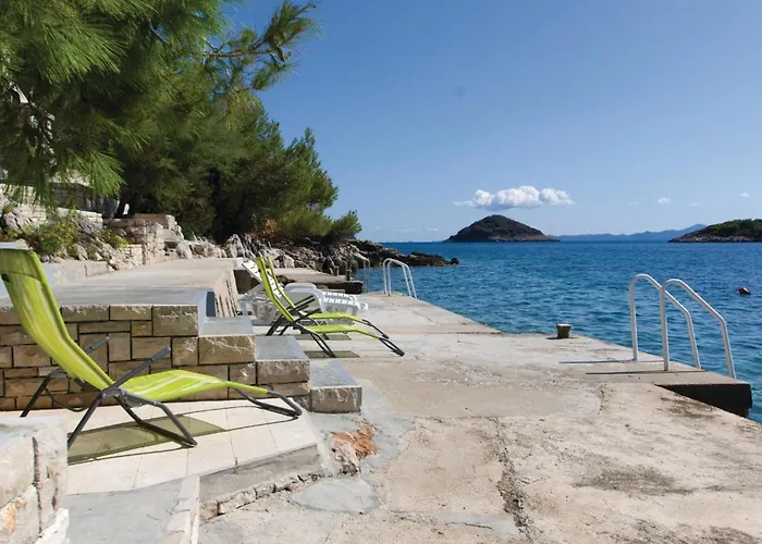 Karbuni Bb Ii * Blato (Korcula)